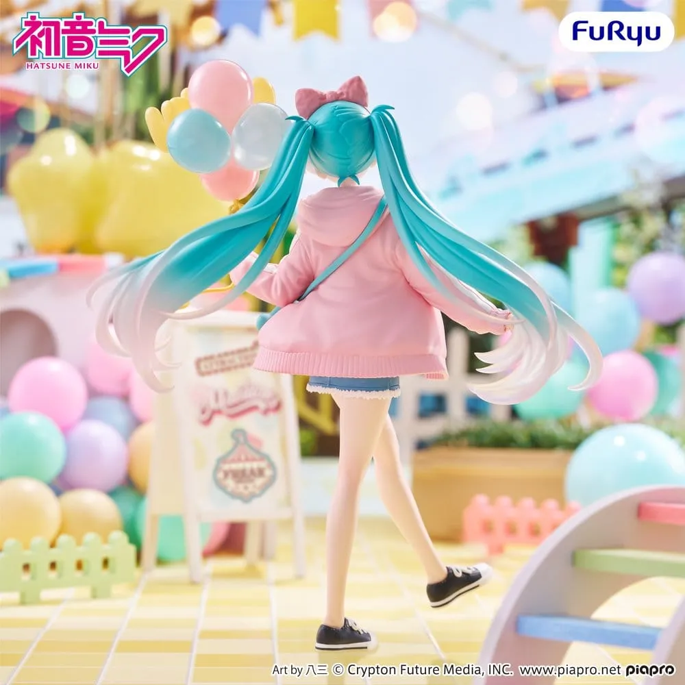 Hatsune Miku Muchute PVC Figure Theme Park Date Version 19 cm